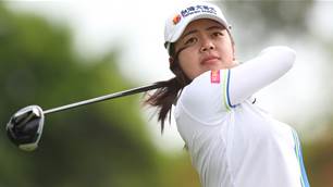 Wei-Ling Hsu leads Pure Silk Championship