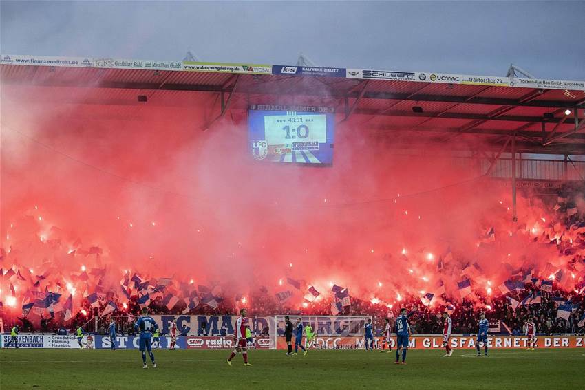 Watch! German side's pyro party Watch! German side's pyro party