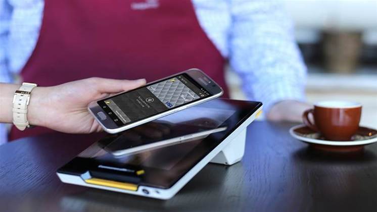 CBA says consumers dumping dumb plastic cards for device payments