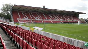 'I'm passionate': Meet the cashed-up Sydney plumber who bought Swindon Town