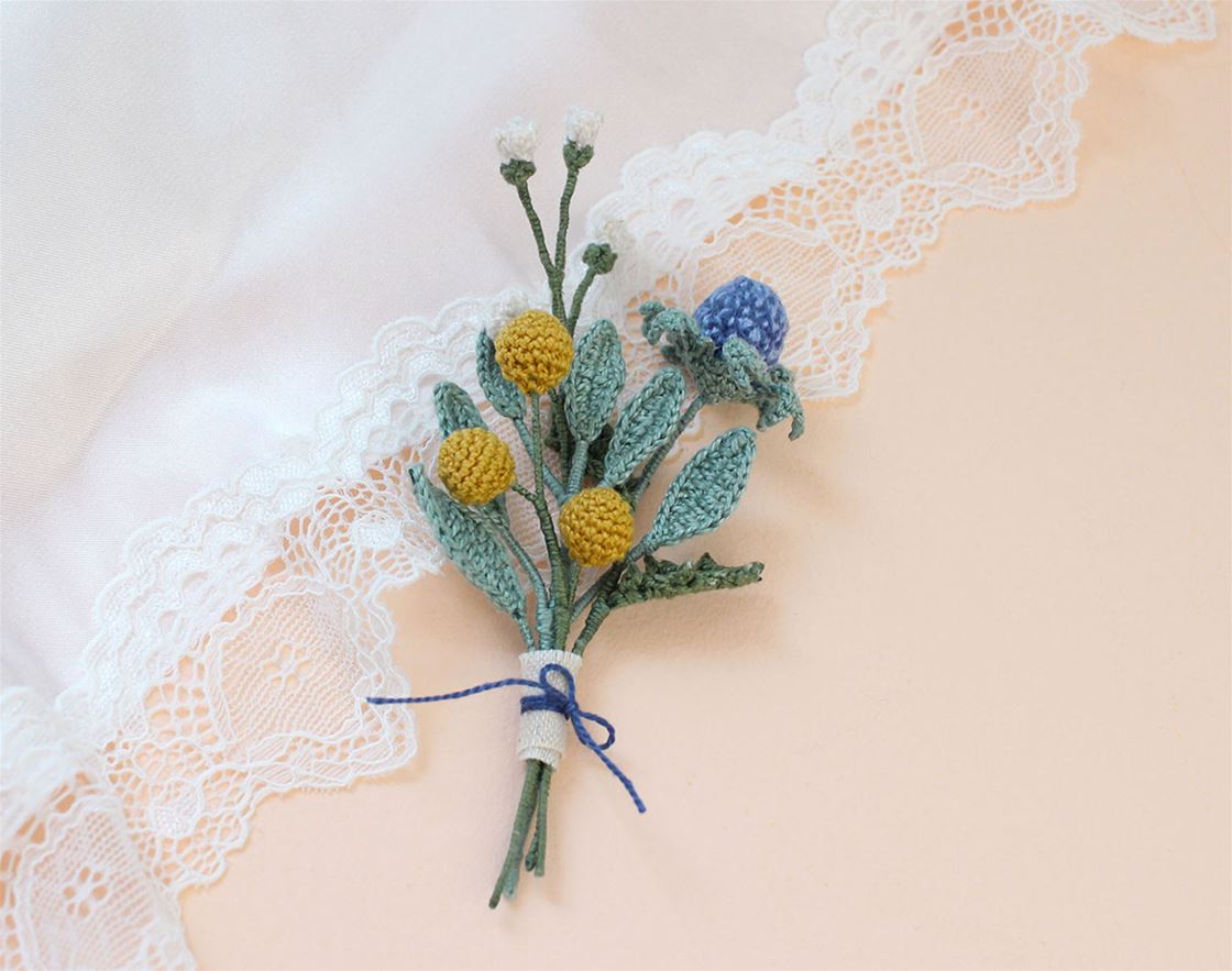 learn how to crochet tiny flowers learn how to crochet tiny flowers