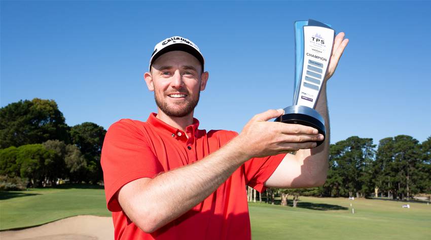 Sinnott salutes at The Players Series Sinnott salutes at The Players Series