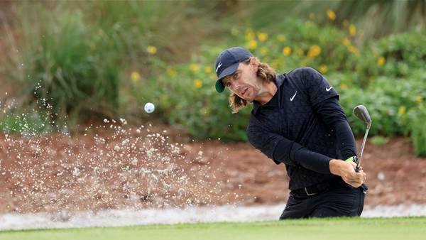 Fleetwood, Hoge share lead at rain affected Players