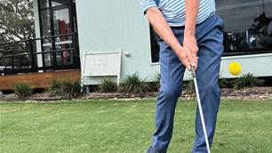 Video Lesson: Sound off clubface key to distance control in pitch shots