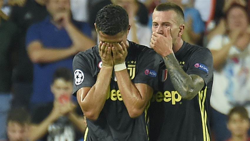 Watch! Ronaldo's ridiculous red card Watch! Ronaldo's ridiculous red card