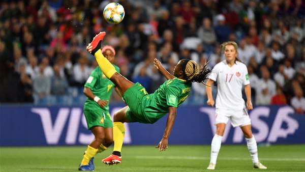 Watch! Canada squeeze past Cameroon