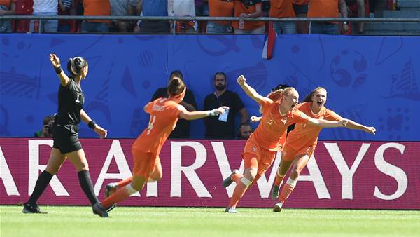 Watch! Dutch book maiden World Cup semi