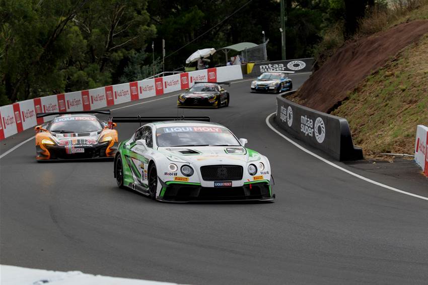 Bentley drivers arrive at Bathurst Bentley drivers arrive at Bathurst