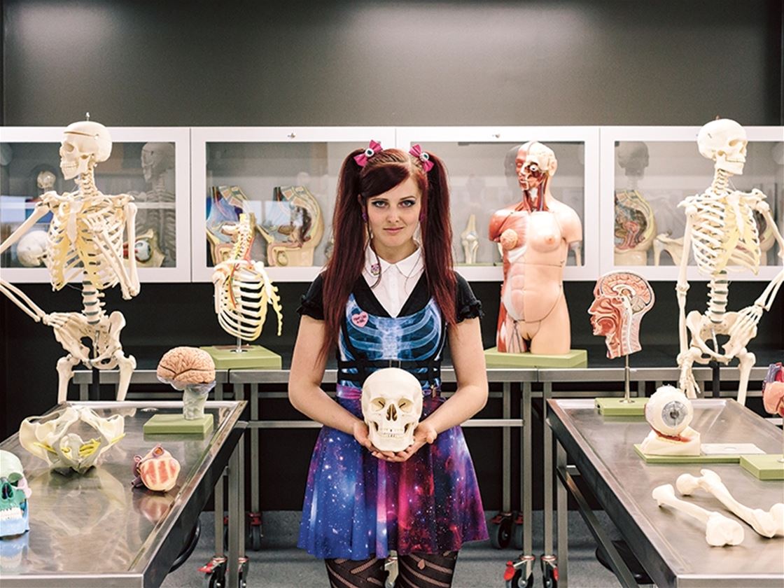 my job: hannah lewis dissects dead bodies for a living my job: hannah lewis dissects dead bodies for a living