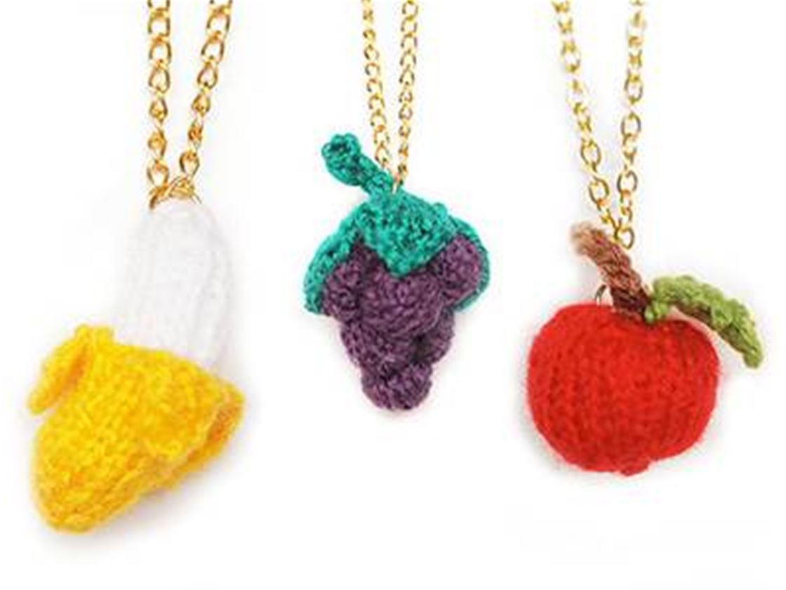 knitted fruit necklace giveaway knitted fruit necklace giveaway
