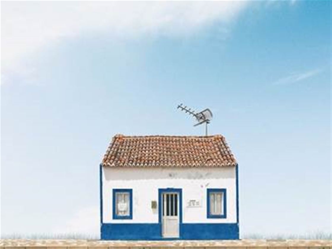 lonely houses lonely houses