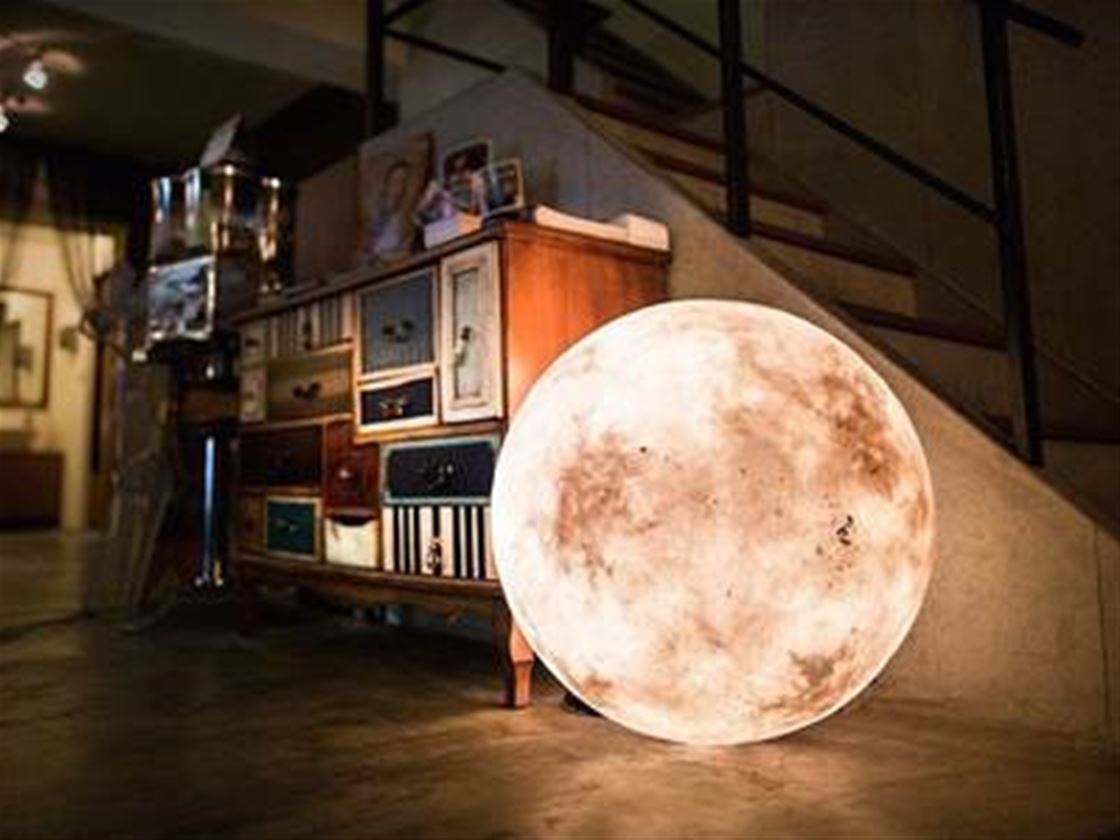 the luna lamp the luna lamp