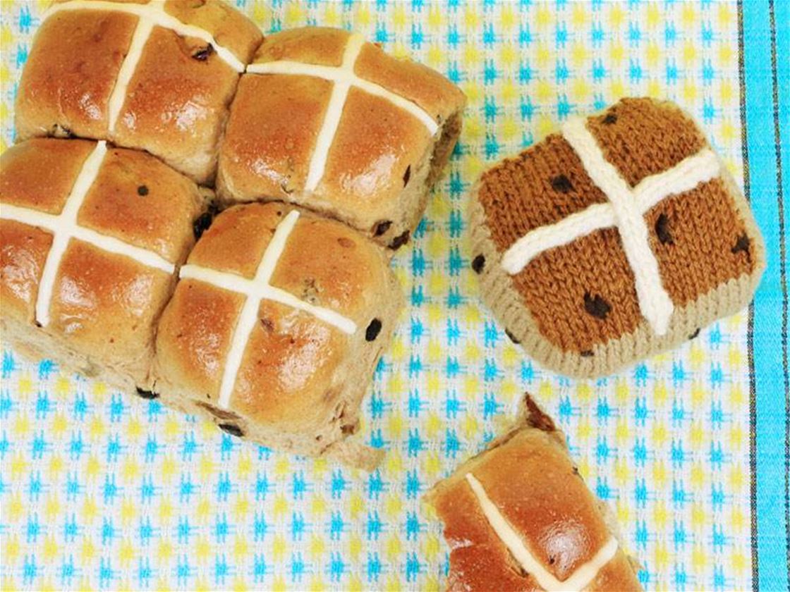 knitted hot cross buns knitted hot cross buns