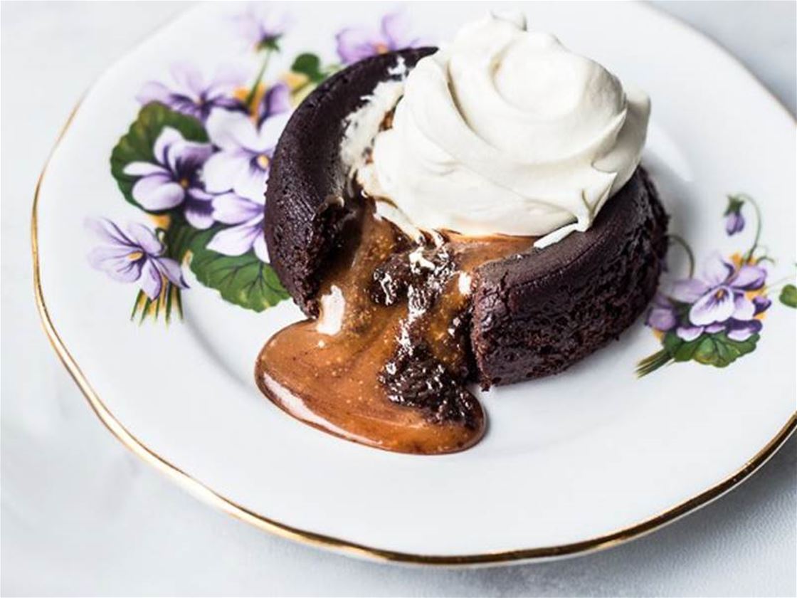 salted caramel molten chocolate cakes salted caramel molten chocolate cakes