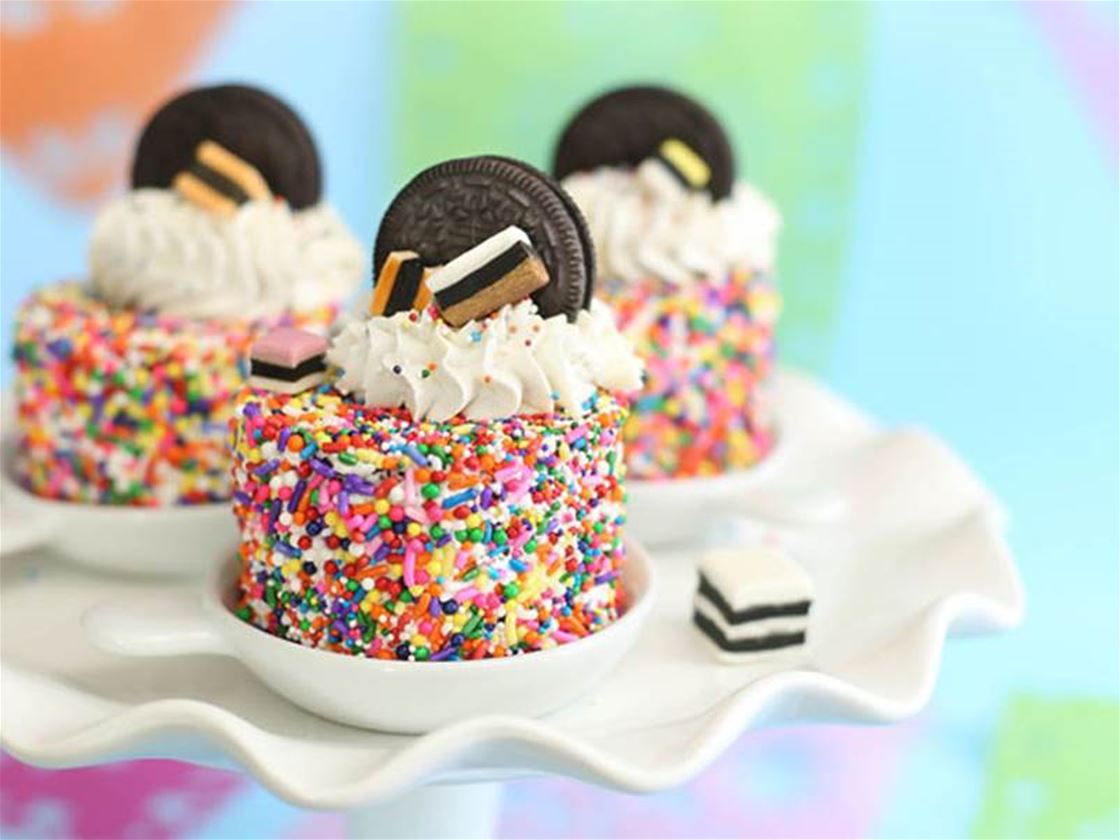 mini oreo sprinkle cakes mini oreo sprinkle cakes