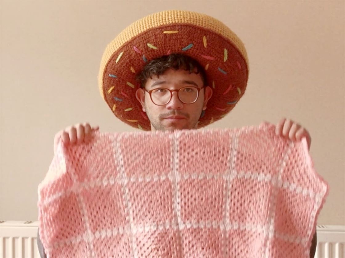 chili philly shows us how to crochet a granny square chili philly shows us how to crochet a granny square