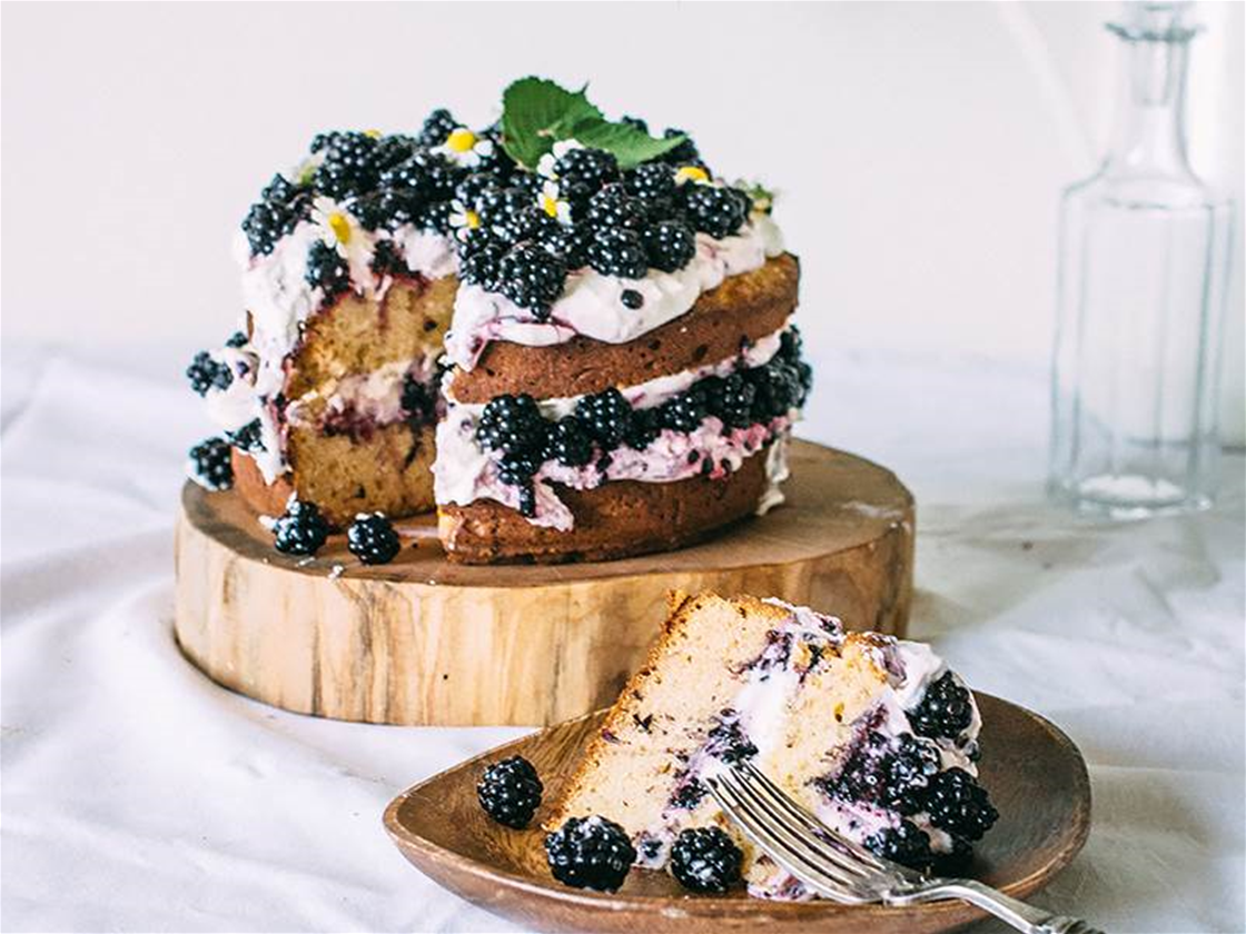 blackberry cake with mascarpone cream blackberry cake with mascarpone cream