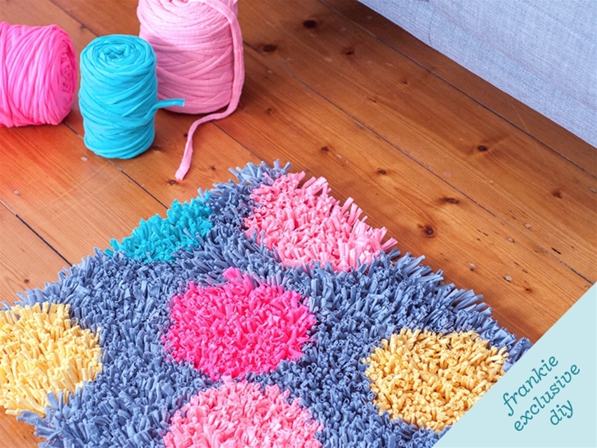 frankie exclusive diy: t-shirt yarn rug