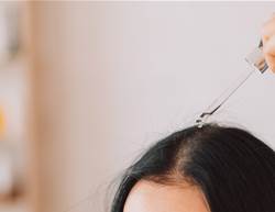 Can Castor Oil Really Help Your Hair and Skin?