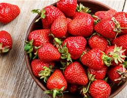 9 Ways Strawberries Can Protect Your Heart, Brain, Immunity, and More