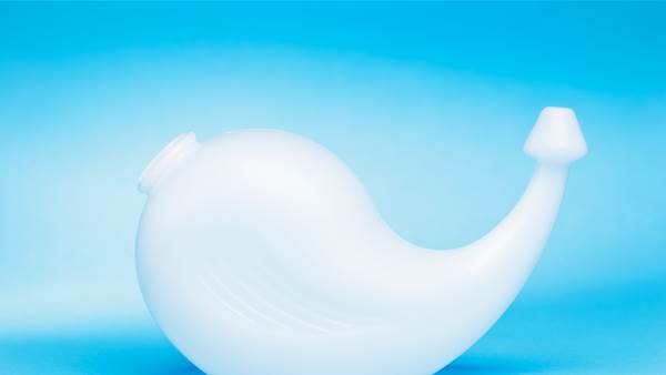 Do Neti Pots Work? Doctors Weigh In on Nasal Irrigation