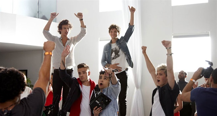NEW 1D and Ariana Grande Songs Today! NEW 1D and Ariana Grande Songs Today!