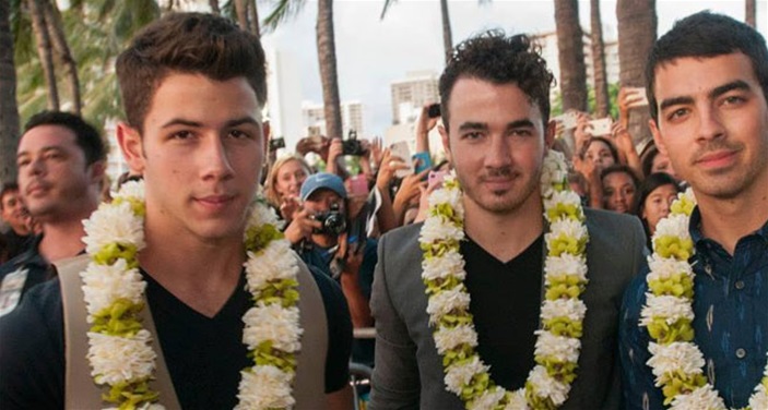 Jonas Brothers Split? Jonas Brothers Split?