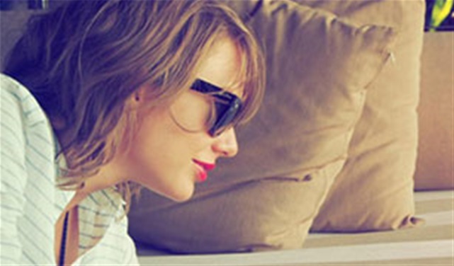 Guess Who Taylor Swift Met! Guess Who Taylor Swift Met!