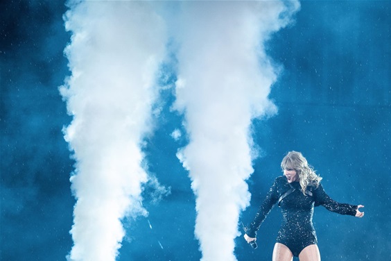 Concert Hair: Inside my VIP Tay experience Concert Hair: Inside my VIP Tay experience