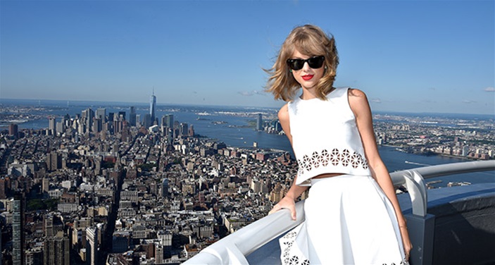 Taylor Challenged to 'Bake it off' Taylor Challenged to 'Bake it off'