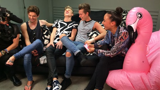 Meeting... THE VAMPS