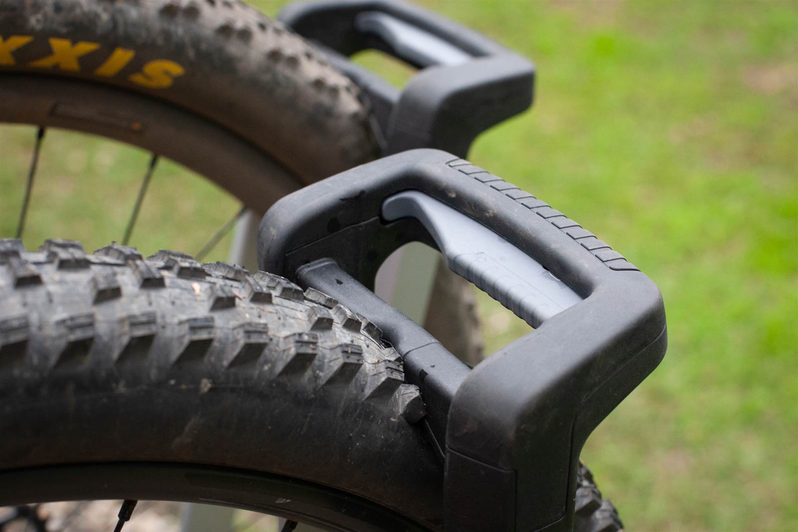 1ST LOOK: Thule Helium Platform XT bike rack | AMBmag.com.au