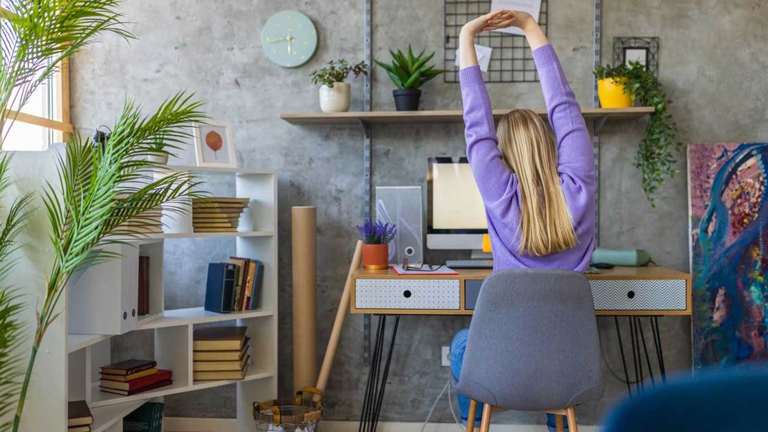 Computer Table Stretch 7 Embarrassment-Free Desk Stretches