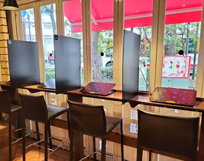 at tokyo&#8217;s manuscript caf&#233;, visitors can&#8217;t leave until their work is complete