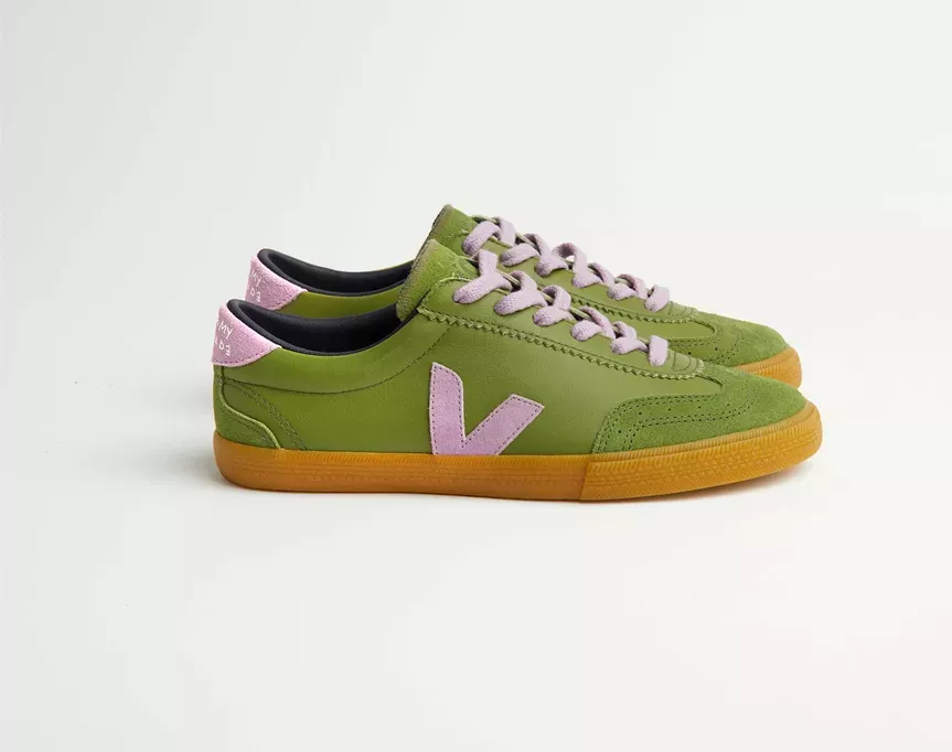 cast your peepers onto veja's chic (and eco-friendly) stompers