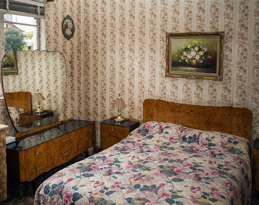 photos of ’70s interiors, untouched by time