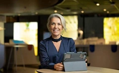 Telstra Enterprise promotes Peggy Renders