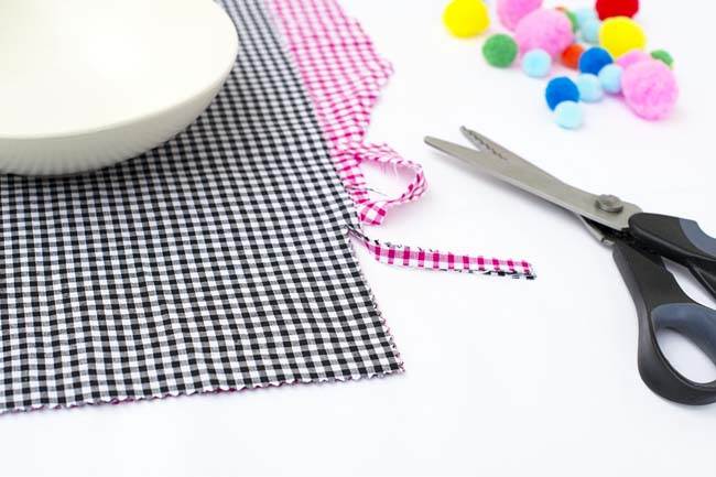 PomPomPlacematDIYStep1