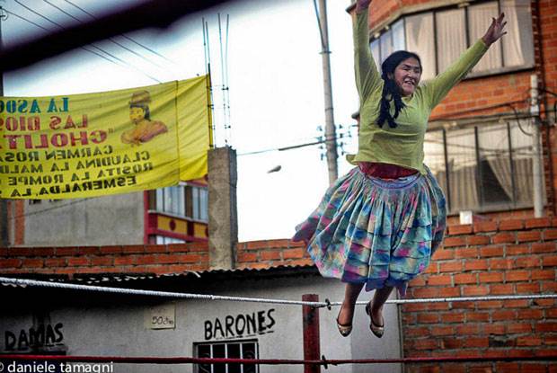 flying cholitas 1
