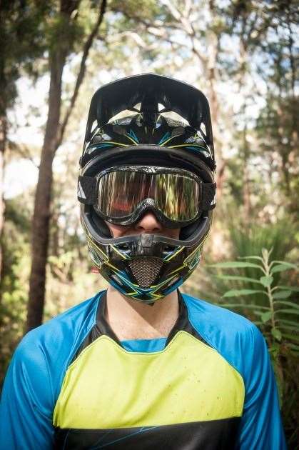 specialized downhill helmet