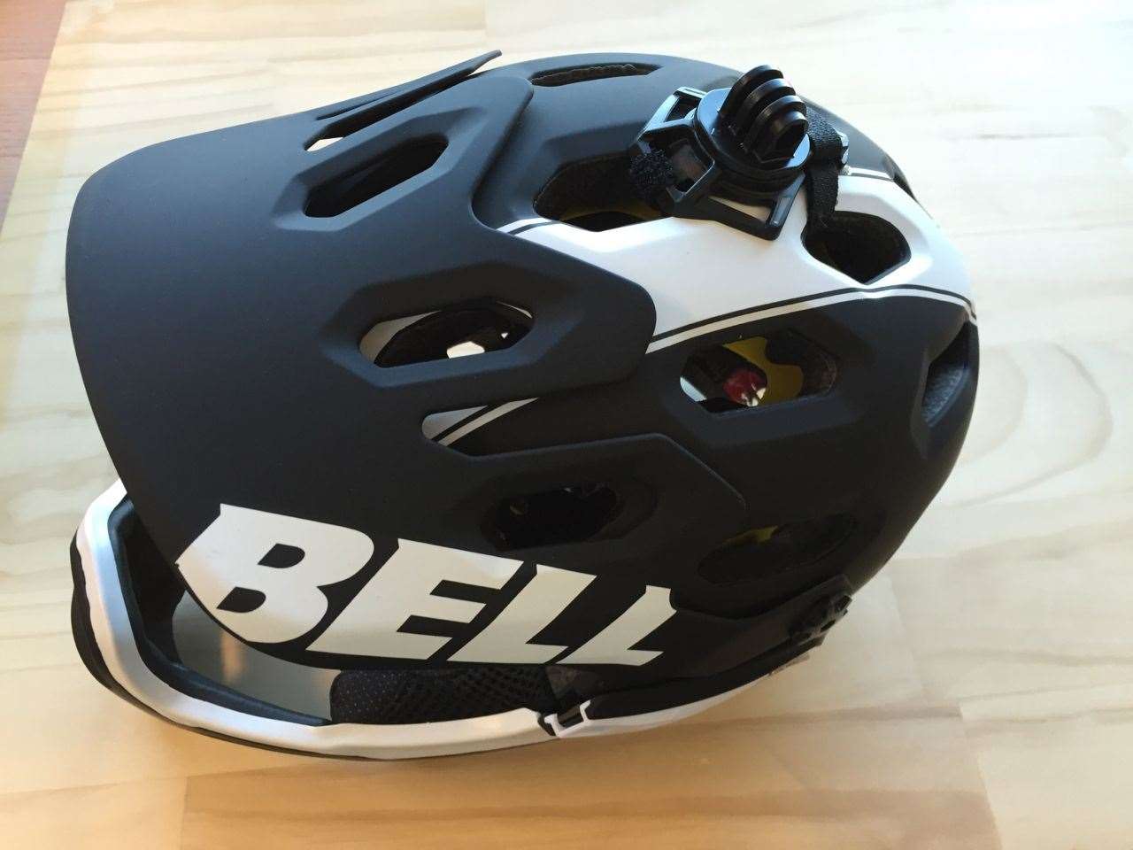 FIRST LOOK Bell Super 2R helmet Australian Mountain Bike The