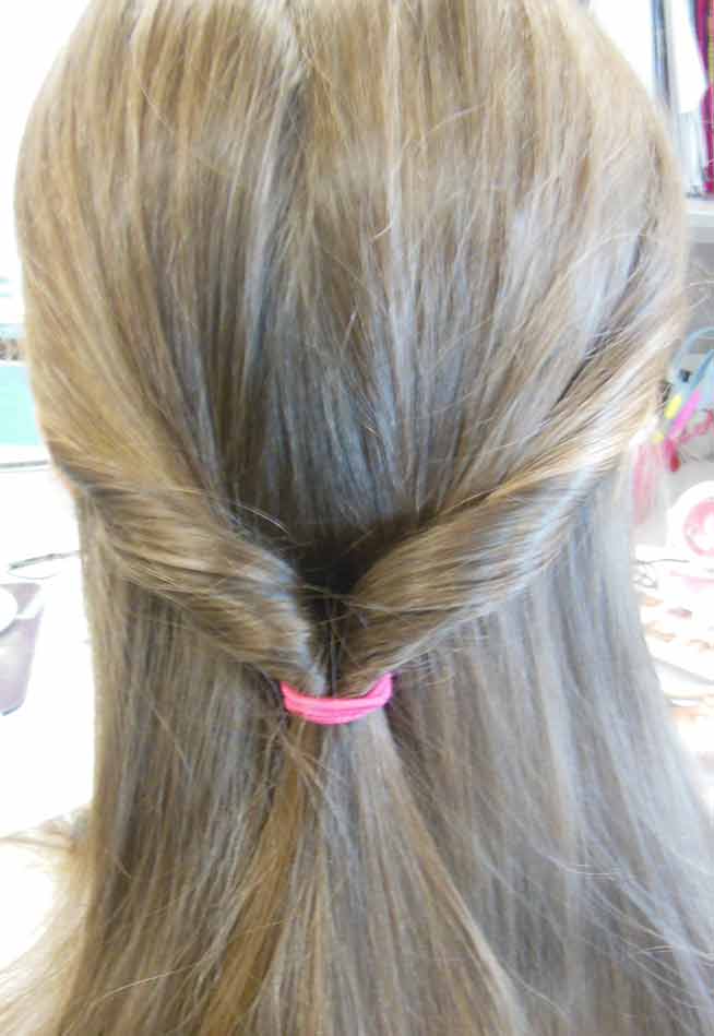 School Hair Ideas: half-up half-down