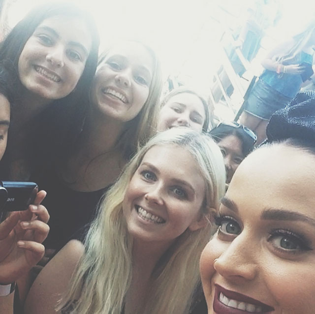 Katy Perry makes some new friends by taking a selfie