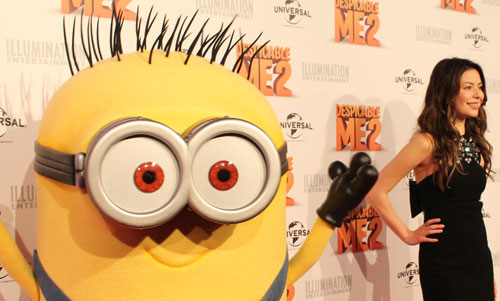 Miranda meets a Minion! Miranda meets a Minion!