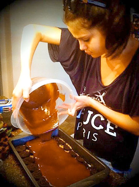 Selena Gomez's Christmas Brownie Recipe. Photo: Twitter